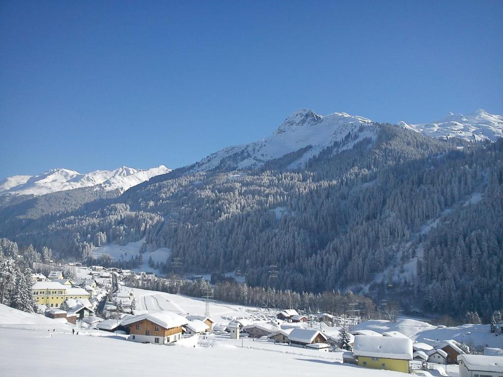 Appartement Haus Adrian à Wald am Arlberg Extérieur photo